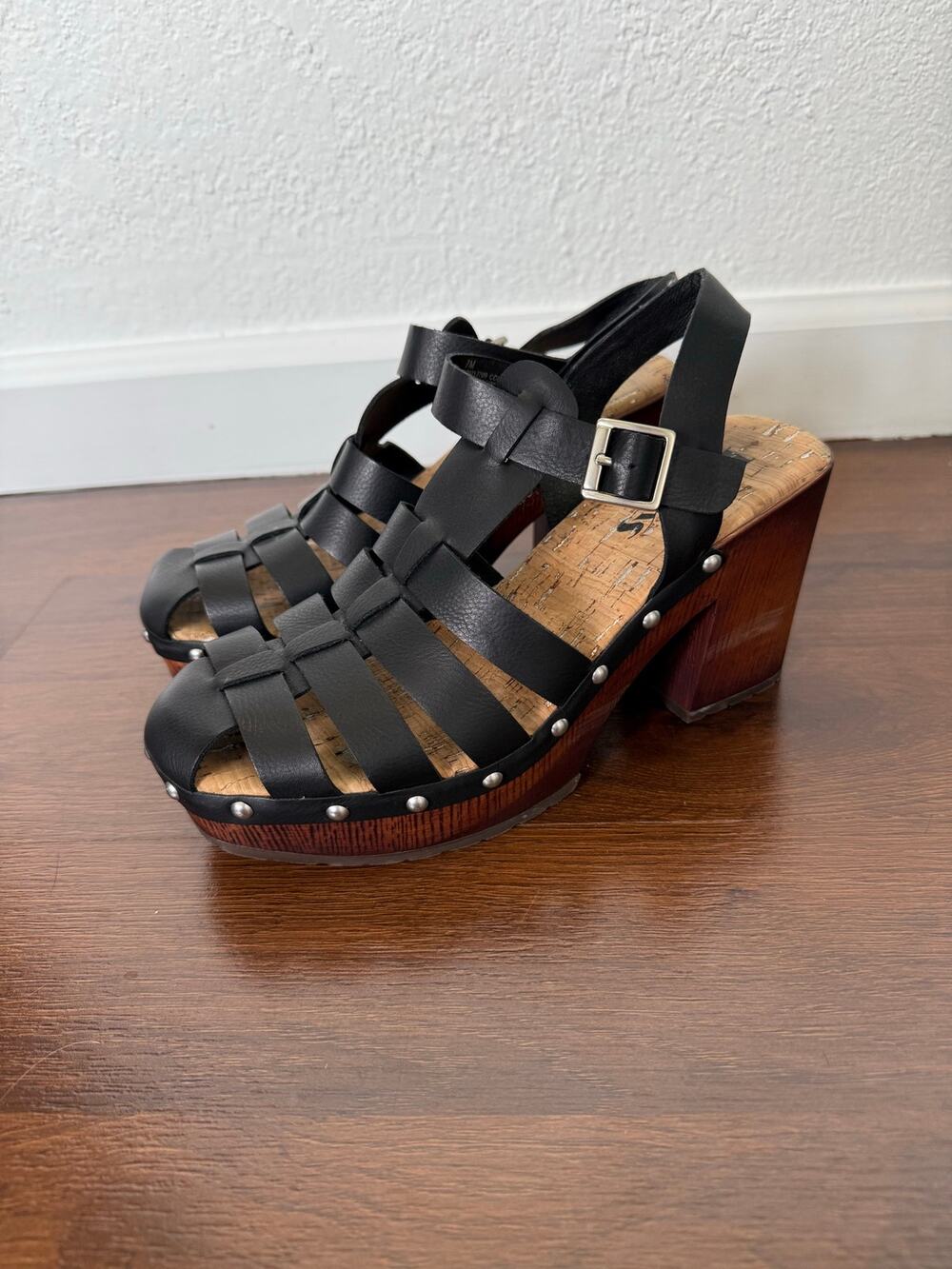 Korks Whitney Platform Fisherman Sandals Wood Studded Black Sz 7 Boho Grunge